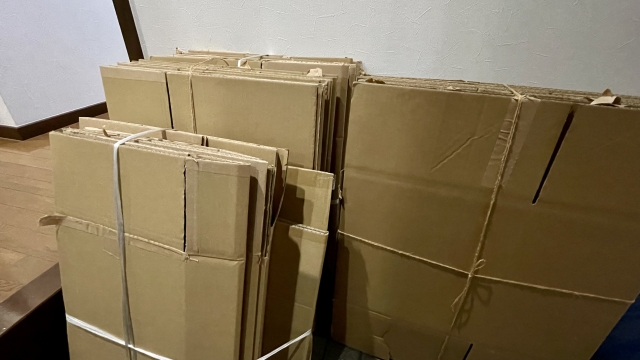 ダンボールはどこで無料でもらえる？引っ越し・発送に役立つ完全ガイド