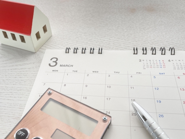 引越しの繁忙期割増っていくら？単身・家族の実例で徹底解説