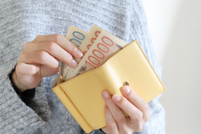 「引越し費用って現金払いが得なの？」メリット・デメリットをわかりやすく解説