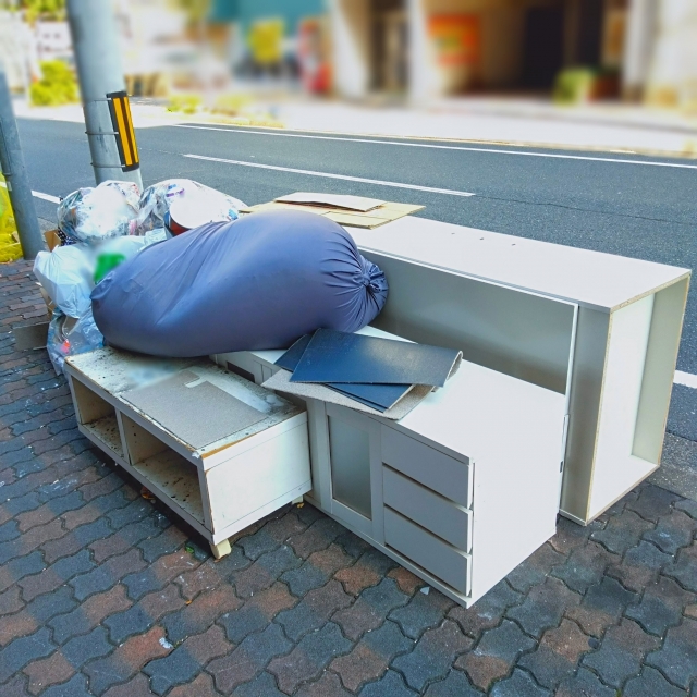 粗大ゴミってどう出すの？自治体と業者どっちが安いか徹底比較ガイド